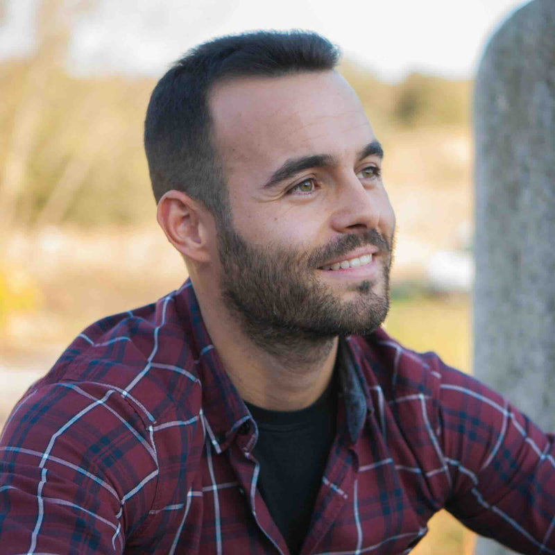 Z Drinks sobre nosotros Óscar — fundador de Z Drinks, la marca española de energía inteligente desde 2020 / Z Drinks about us Óscar — founder of Z Drinks, the Spanish smart energy brand since 2020